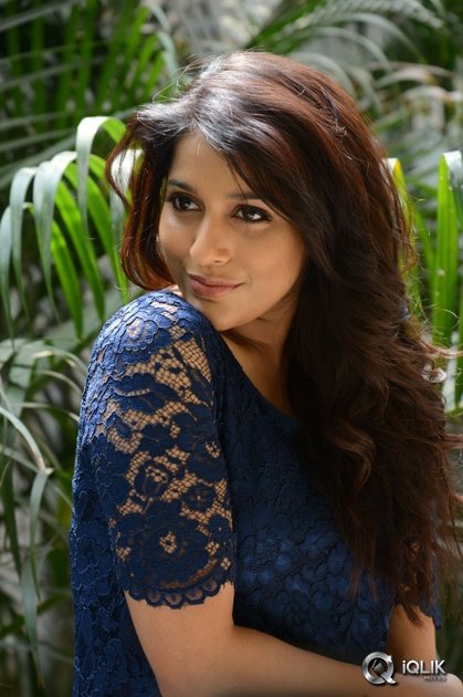 Rashmi-Gautam-Interview-About-Guntur-Talkies